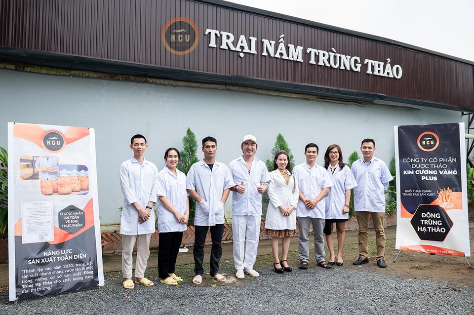 Trại nấm Đông trùng hạ thảo Kim Cương Vàng Store